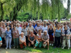 Lire la suite à propos de l’article Repas champêtre du territoire de Saint-Aignan-sur-Roë à Fontaine Couverte le 14 juin 2023